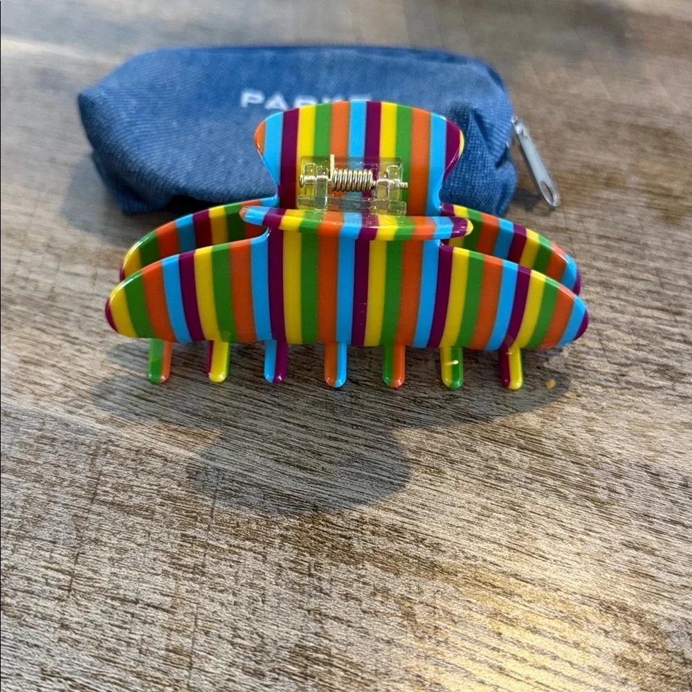 Parke Claw Clip NWT - Picture 2 of 3